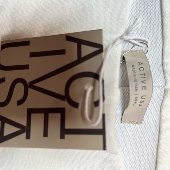 Active USA, cream color new stretch pants. Size small. - Picture 4 of 4